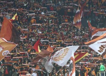 Galatasaray taraftarından Fatih Terim ve yönetime tepki
