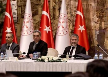Nebati ekonomistlerle buluştu, ‘hedefleri’ anlattı
