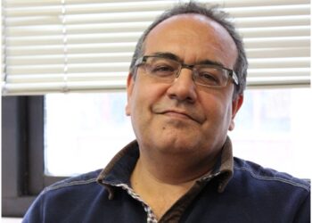 Sesli Köşe-Mustafa Kemal Erdemol-‘Adem’e “cahil” diyen Sezen değil ki!’