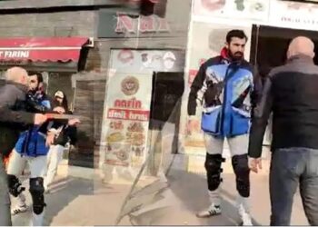 Taksici, motosikletli kuryeye testereyle saldırdı