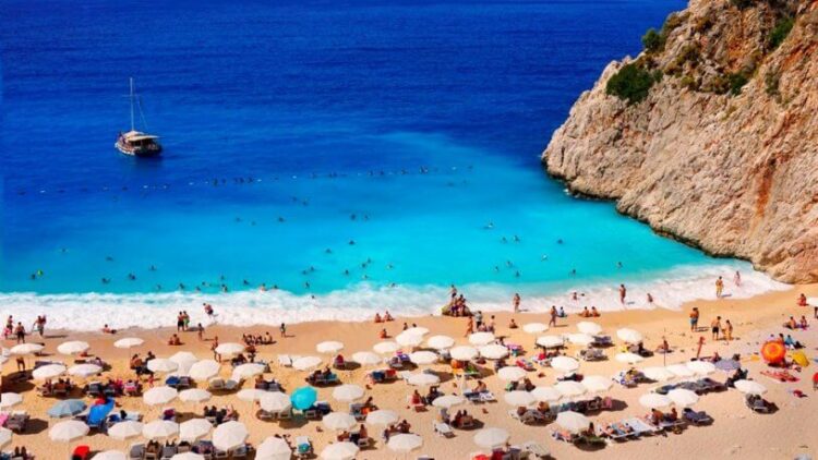 Tatile gitmek de zamlandı: Bu sezon fiyatlara yüzde 100 artış bekleniyor