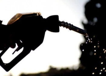 Benzin ve motorine zam: Gece yarısından itibaren geçerli olacak