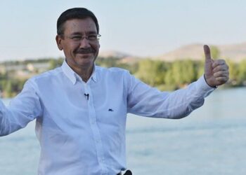 Melih Gökçek’e koruma kalkanı: FETÖ’ye yönelik övgü suç değil