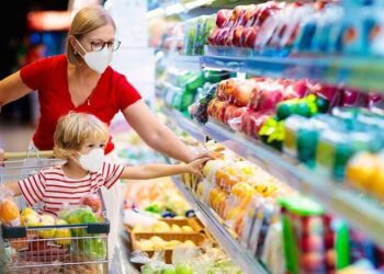 Market raflarında artık bunlar yapılamayacak: Yarın hayata geçiyor!
