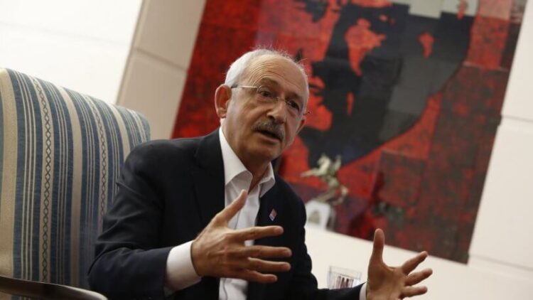 Kılıçdaroğlu’ndan adaylık açıklaması: “İmamoğlu ve Yavaş görevlerini sürdürecek”