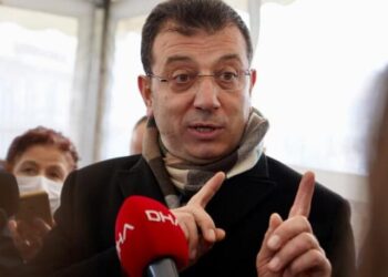 “O liyakatsiz şahsiyet bakan yardımcılığı yapsın, ahlaksızlığa adım atmasın!”