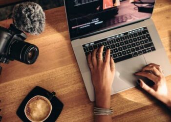 Sosyal medya fenomenlerine kötü haber: Binlerce lira ceza ödeyecekler!