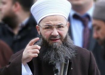 AKP’li vekil Cübbeli Ahmet’i Diyanet’e şikayet etti