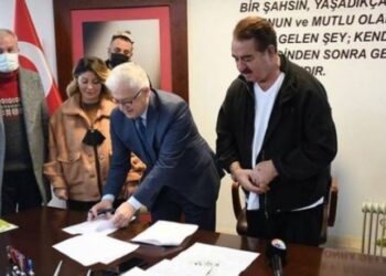 Zeytinlik arazisi AVM yapımı için Tatlıses’e verildi