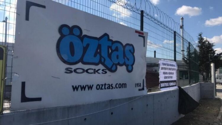 İşçi eylemleri tüm hızıyla sürüyor: Çorap fabrikasında işçiler iş bıraktı