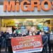 Migros önünde eylem: ‘Atılan işçiler geri alınsın’