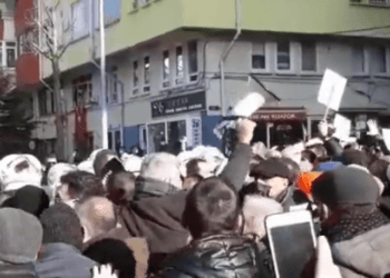 Fatura protestosuna polis müdahalesi