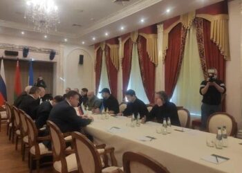 Ukrayna-Rusya görüşmelerinden ilk kareler