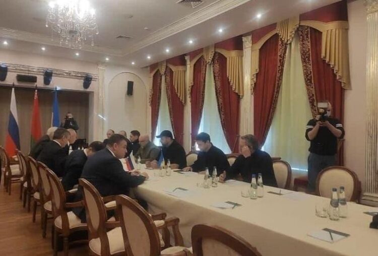 Ukrayna-Rusya görüşmelerinden ilk kareler