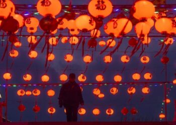 Çin’de Fener Festivali kutlamalarından manzaralar