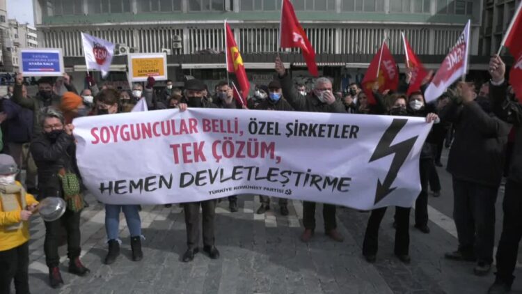 TKP’den fatura eylemi: Soyguncular belli, tek çözüm hemen devletleştirme