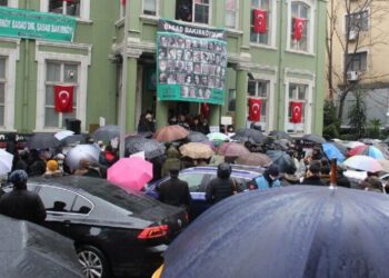 Zorla tahliye edilen bina, el koyulmadan önce CHP’ninmiş