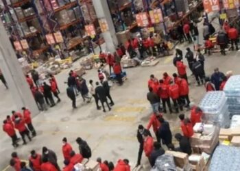 Migros Esenyurt deposunda işçilere ‘işten atıldınız’ mesajı gönderildi