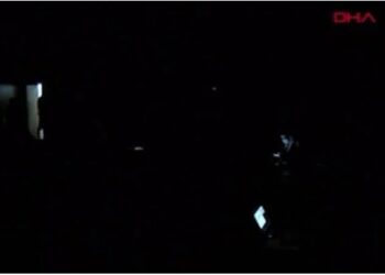 Enerji Bakanı Dönmez’in şirketlerle toplantısında elektrikler kesildi