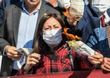 ‘Birkaç kaynaktan doğrulattım’ diyerek açıkladı: Elektriğe yeni zam mı gelecek?