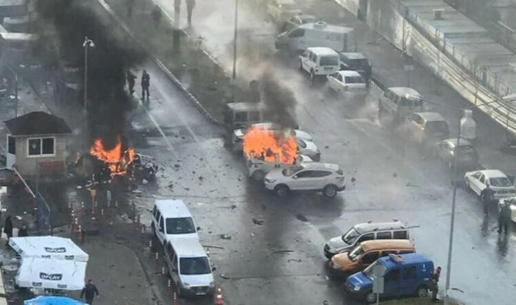 ‘İzmir’i patlatacağız’ demişler… Bombalar tatlı kutusunda taşınmış