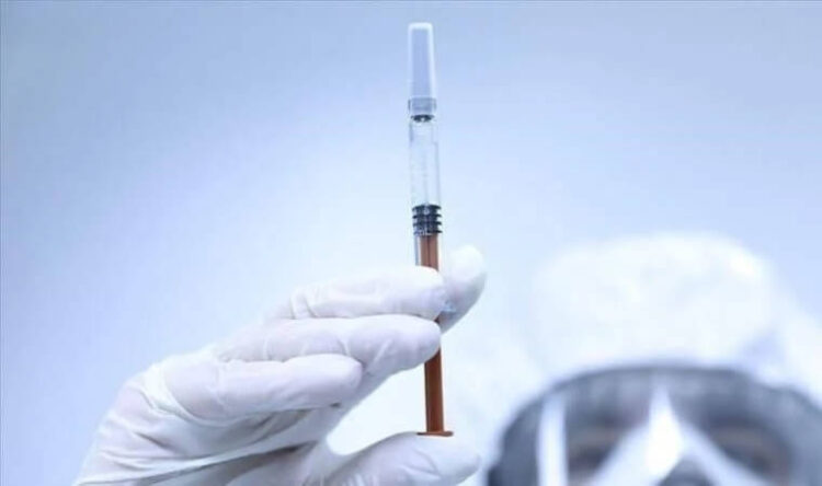 3 doz aşı olanlara uyarı! Hızla düşüyor