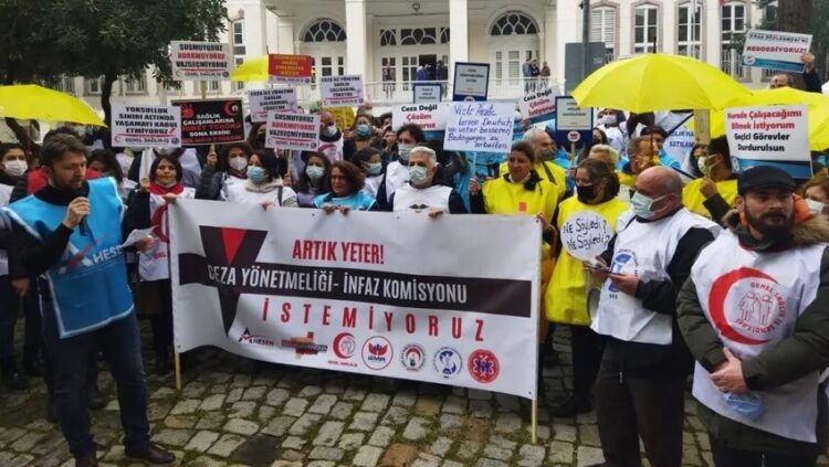 Sağlık emekçileri: Mart ayında üç gün grevdeyiz