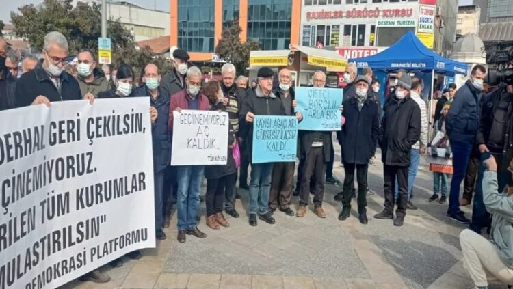 Malatyalı kayısı üreticileri: Perişanız