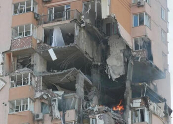 Büyük yıkım: Ruslar, apartmanları ve gökdelenleri vuruyor