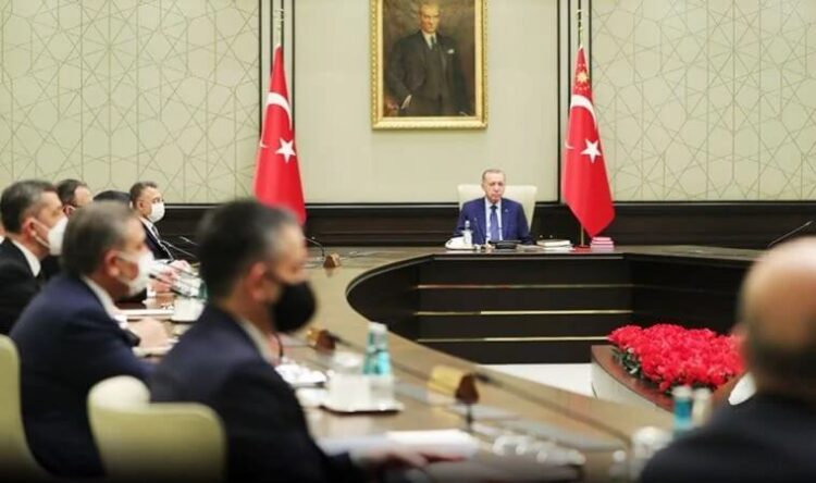 Kabine toplanıyor: Gündemde savaş ve elektrik indirimi var