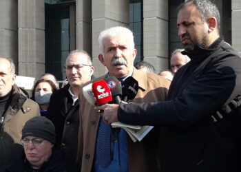 Cemevlerinin ticarethane sayılması protesto edildi