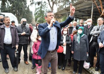 CHP’li Özel: Yıllardır sırtına bindiğiniz çiftçi ‘uzun adam’dan hakkını alacak