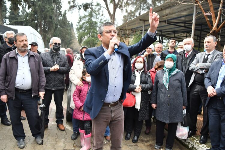 CHP’li Özel: Yıllardır sırtına bindiğiniz çiftçi ‘uzun adam’dan hakkını alacak