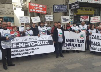 Emeklilerin topladıkları binlerce imza TBMM’ye sunulacak