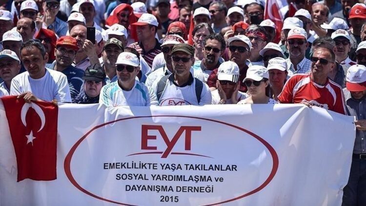 EYT’lilerin sosyal medya kampanyasına muhalefetten destek