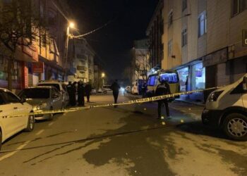 İstanbul’da 5 kişilik gruba silahlı saldırı! Ölü ve yaralılar var