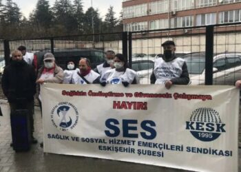 Hekimlerden ‘Geççek’ şarkılı eylem