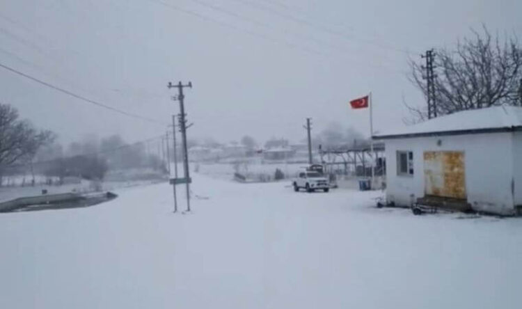 Valilik açıkladı: Sınırda donarak hayatını kaybettiler