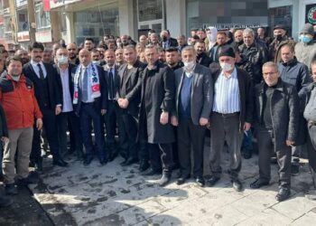 AKP ve MHP üyesi 400 kişi İYİ Parti’ye geçti