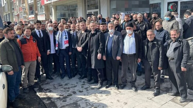 AKP ve MHP üyesi 400 kişi İYİ Parti’ye geçti