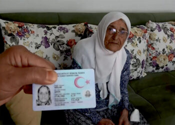 Üç padişah,on iki Cumhurbaşkanı gördü, 120 yaşında hayata veda etti