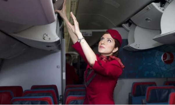 THY, bin kadın kabin memuru işe alacak