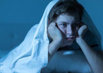 Uyumakta zorluk çekenlerin yememesi gereken yiyecekler