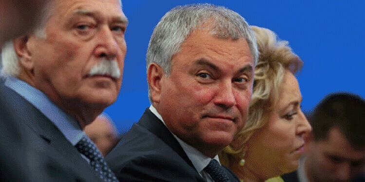 Zelenski, neo-Nazilerin koruması altında