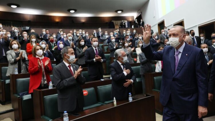 AKP fırtınaya karşı sessiz: Fiyatlar Türkiye’yi yaktı, kriz kapıda