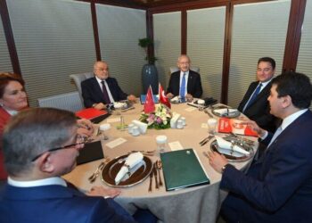 Altı muhalefet lideri ikinci kez buluşuyor: İşte masadaki 3 konu