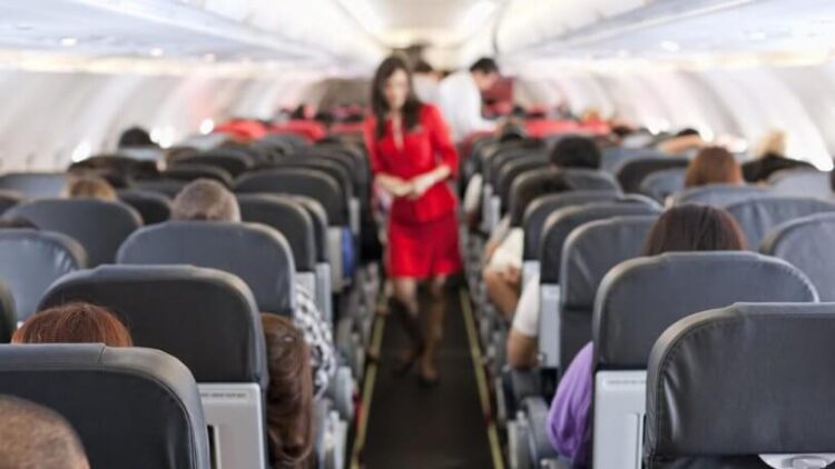 64 yaşındaki erkekten, kabin görevlisi kadına skandal taciz