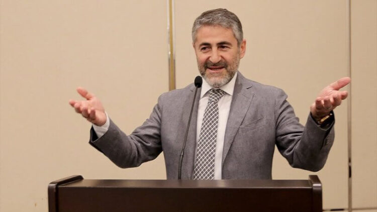 ‘Nebati de gidici’ dedi ve ekledi: ‘Epeydir sırada olan biri daha var…’