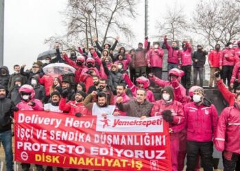 Yönetmelik değiştirildi: Basına konuşmak işten çıkarma nedeni sayıldı