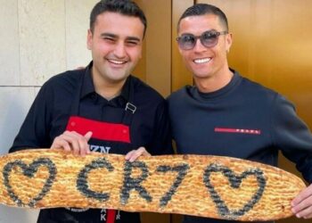 CZN Burak, Ronaldo ile ortak oldu